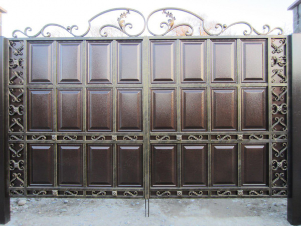 МЕТАЛЛИЧЕСКИЕ ВОРОТА С КАЛИТКОЙ (3,5 м х 2,20 м) (1 м х 2,20 м) МЕТАЛЛИЧЕСКИЕ ВОРОТА С КАЛИТКОЙ (3,5 м х 2,20 м) (1 м х 2,20 м)