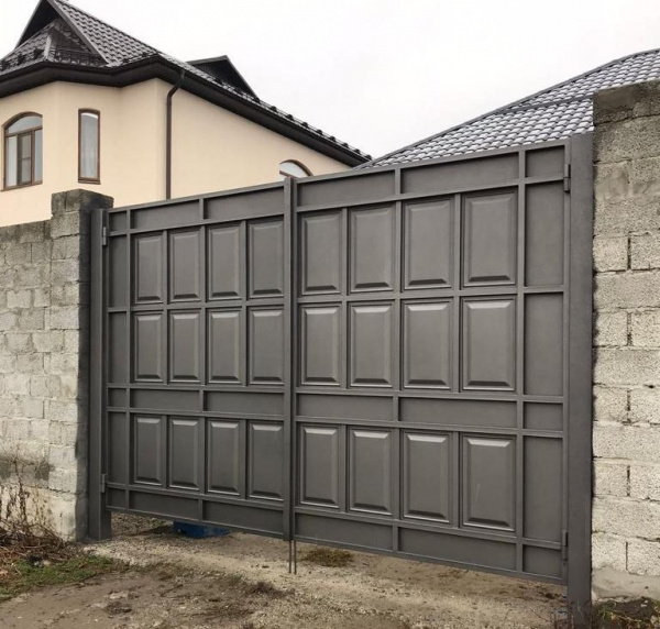 МЕТАЛЛИЧЕСКИЕ ВОРОТА С КАЛИТКОЙ (3,71 м х 2,30 м) (1,17 м х 2,30 м) МЕТАЛЛИЧЕСКИЕ ВОРОТА С КАЛИТКОЙ (3,71 м х 2,30 м) (1,17 м х 2,30 м)